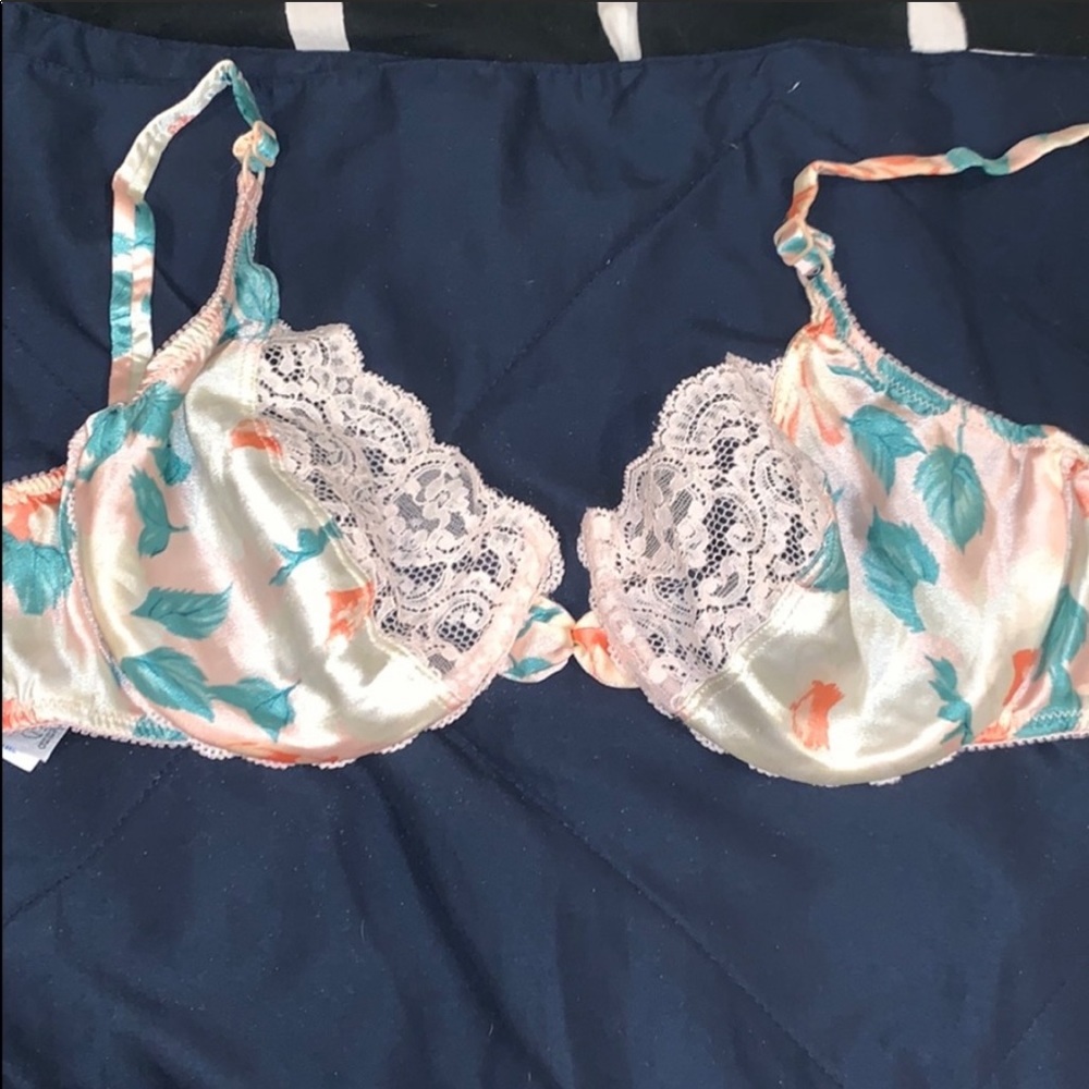 VINTAGE AUTHENTIC VALENTINO BRA